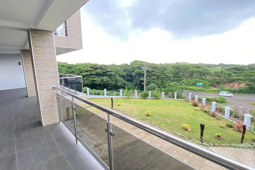 Lovely 4-Bedroom Holiday Home With Free Parking. เลาโตกา ภายนอก รูปภาพ