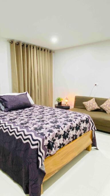 Lovely 4-Bedroom Holiday Home With Free Parking. เลาโตกา ภายนอก รูปภาพ