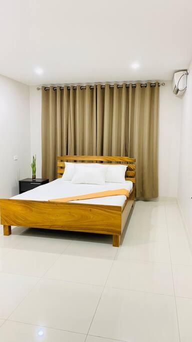 Lovely 4-Bedroom Holiday Home With Free Parking. เลาโตกา ภายนอก รูปภาพ