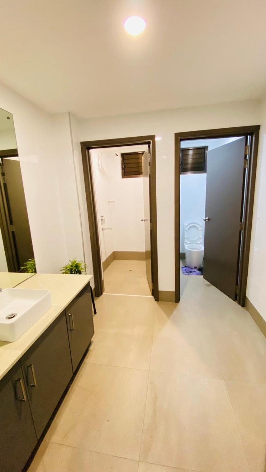 Lovely 4-Bedroom Holiday Home With Free Parking. เลาโตกา ภายนอก รูปภาพ